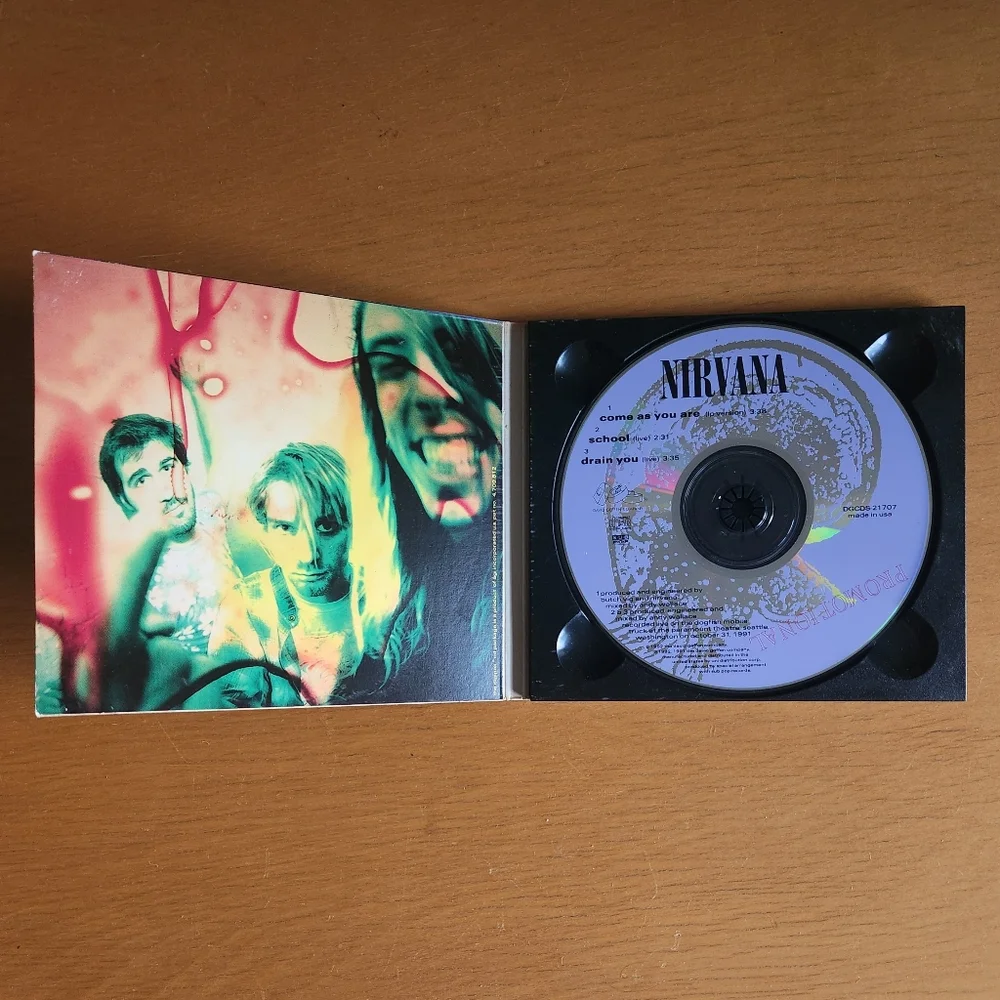 Nirvana "In Utero", "Come As You Are" - 1990s CDs (Lot of 2) - Picture 4 of 9